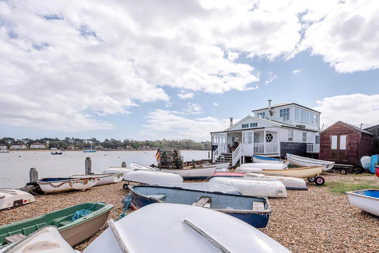 The Boathouse In Felixstowe Ferry - Stunning Waterfront Property المظهر الخارجي الصورة