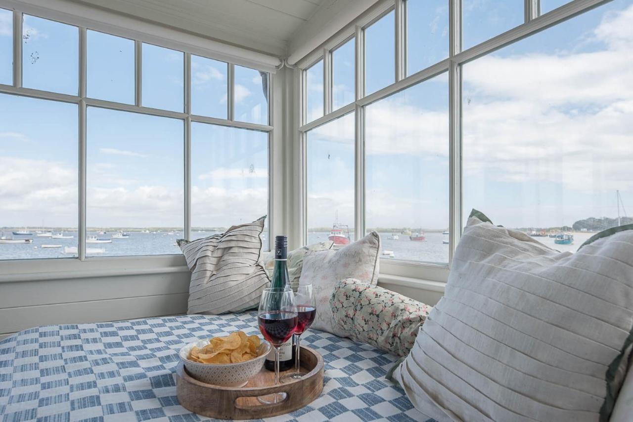 The Boathouse In Felixstowe Ferry - Stunning Waterfront Property المظهر الخارجي الصورة